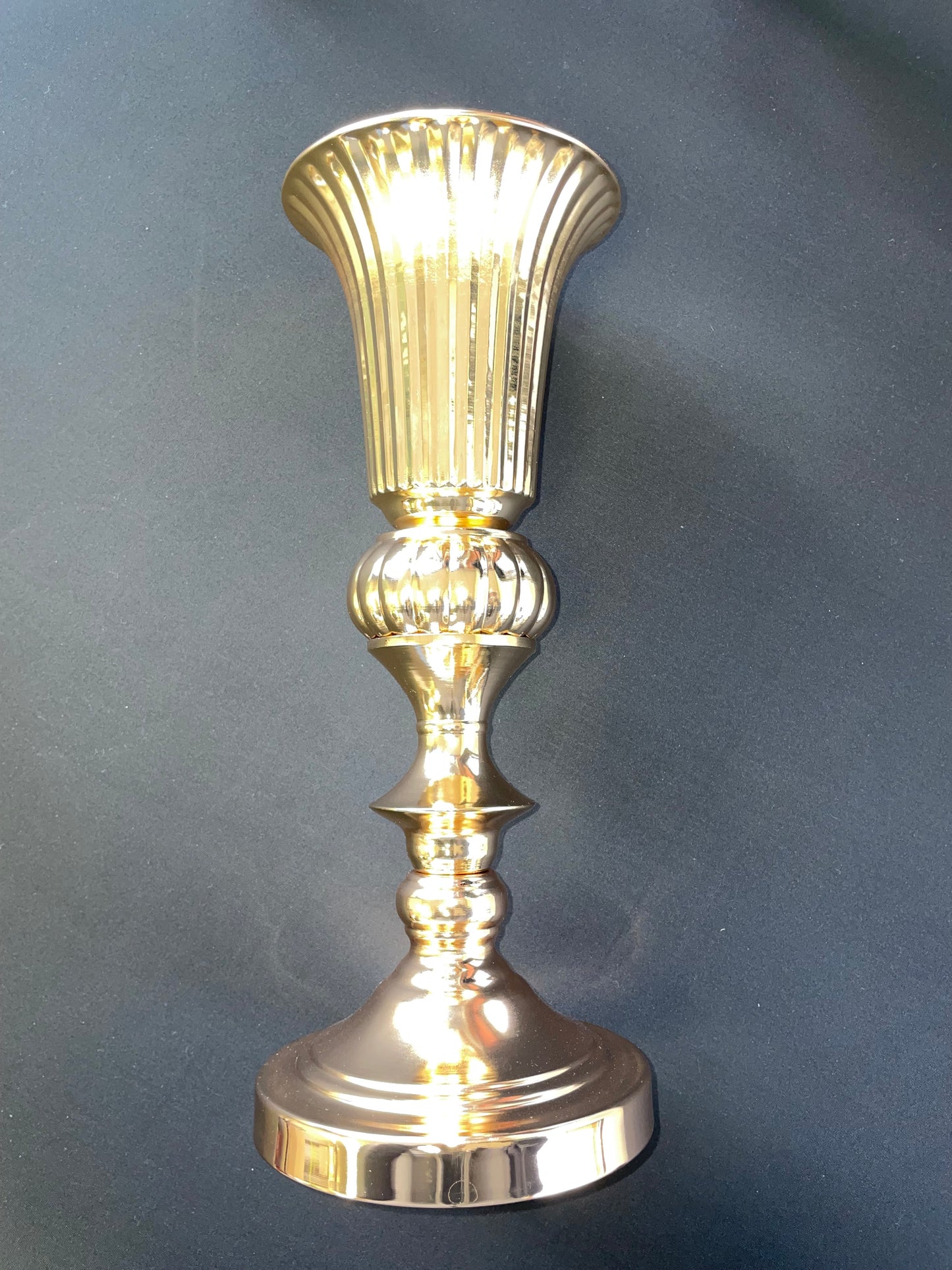 02 - Metal Trumpet Centerpiece Vases - 19'' (Individual)